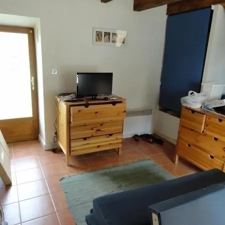 Dom wakacyjny House Au Refuge Du Criquet Gourdon